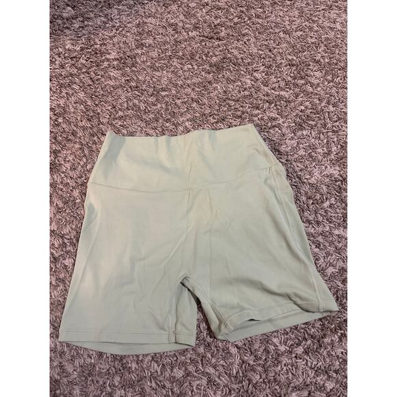 PCHEE BUM Scrunch Pocket Shorts M - Picture 1 of 2